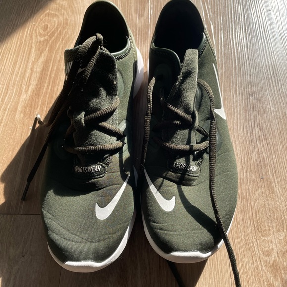 Nike Other - Hunter Green Nike Sneaker v CRV RCT